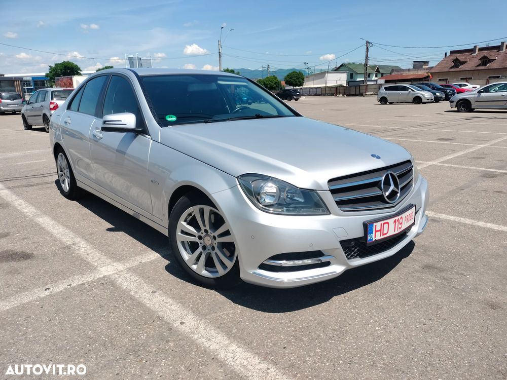 Mercedes-Benz C 180 BlueEFFICIENCY Avantgarde - 24