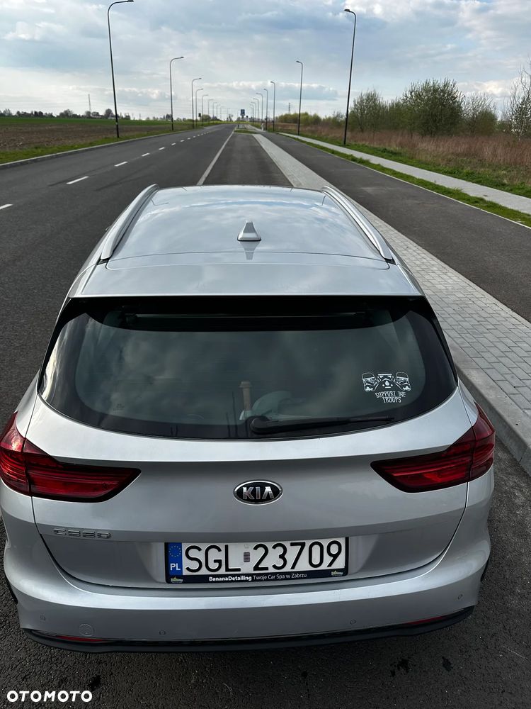 Kia Ceed 1.6 CRDi SCR M DCT - 4
