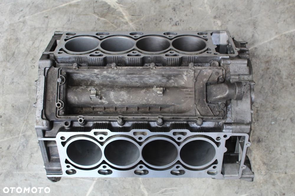 BLOK SILNIKA BMW N62B48 4.8B V8 E60 E61 E63 E64 E65 E66 X5 E53 X5 E70 - 2