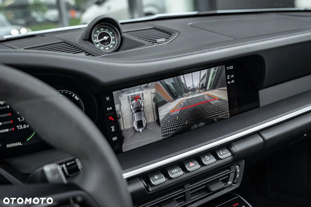 Porsche 911 Turbo S - 32