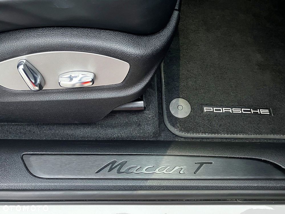Porsche Macan - 16