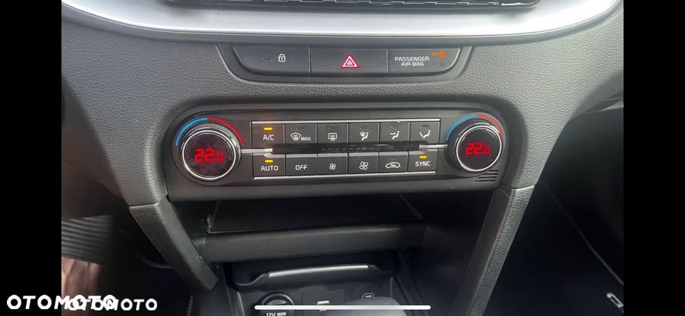 Kia Ceed 1.5 T-GDI DCT7 (48V M-H) Ultimate Edition - 18