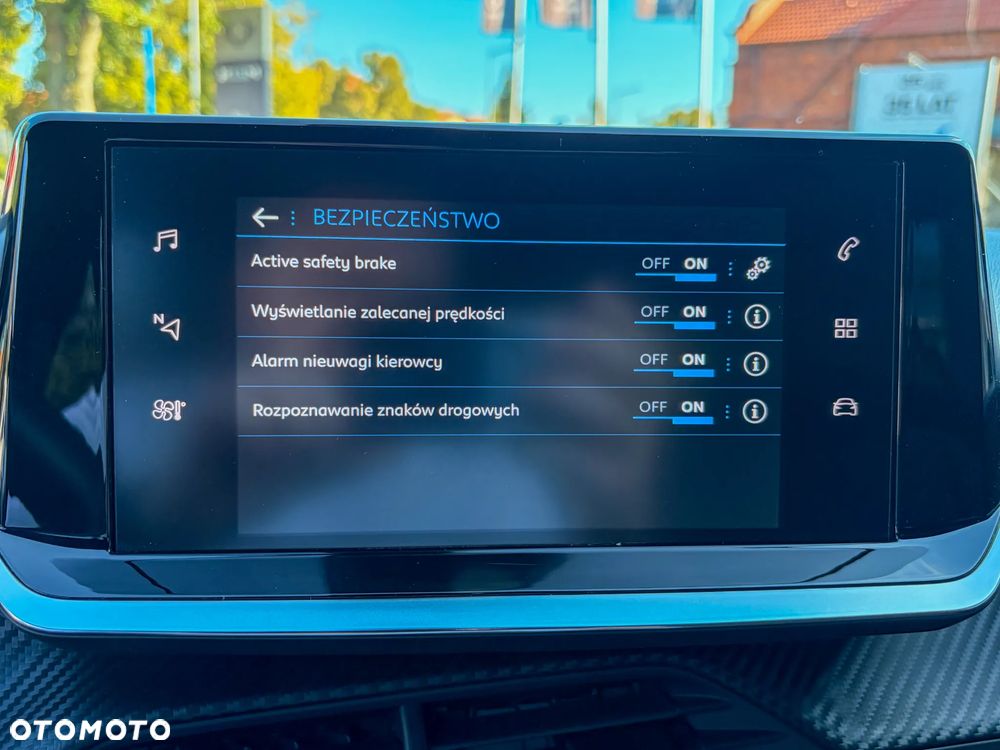 Peugeot 2008 1.2 PureTech Allure Pack S&S EAT8 - 19