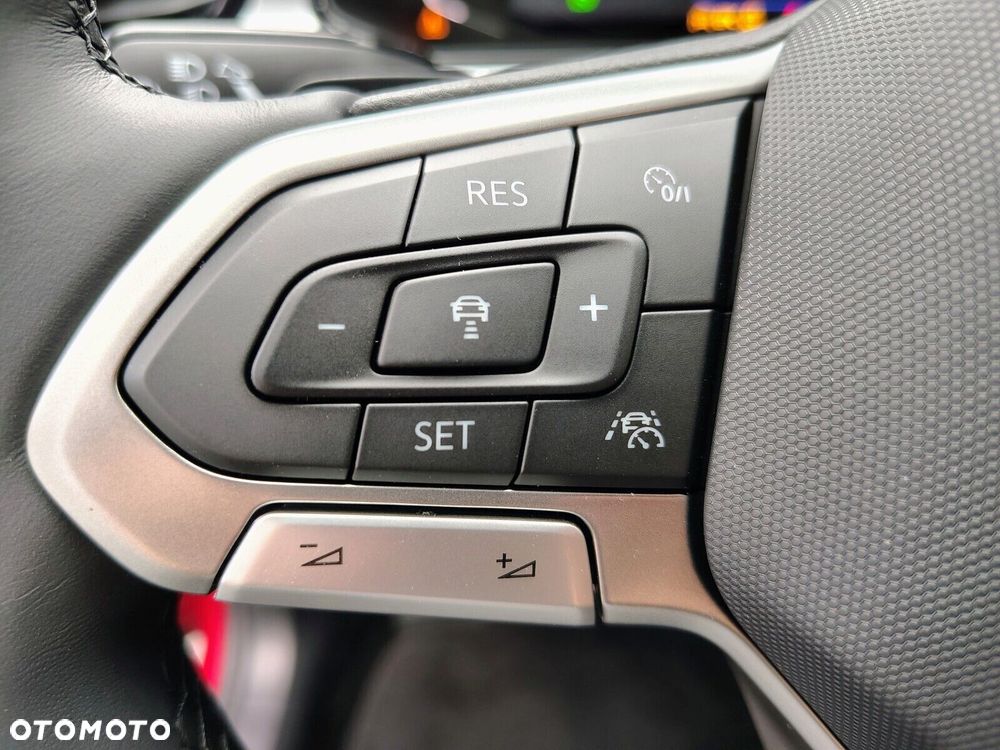 Volkswagen T-Roc - 14