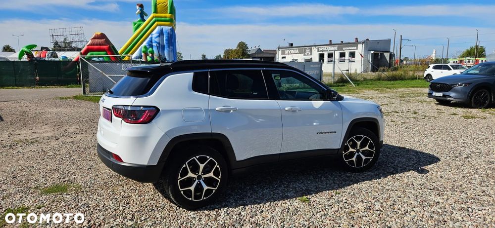 Jeep Compass - 10
