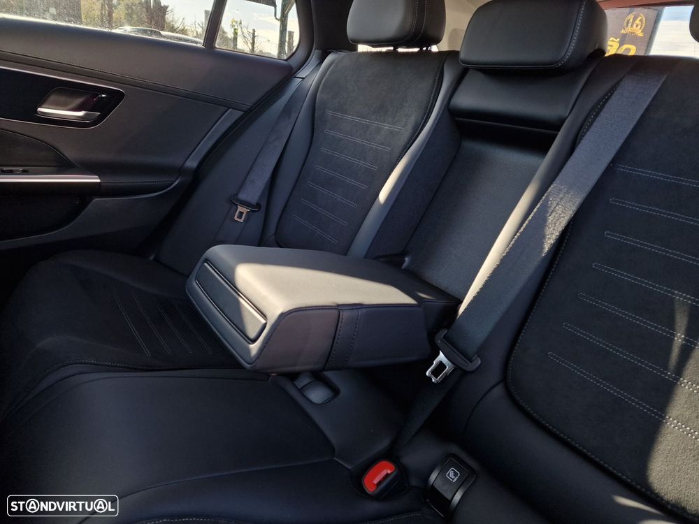 Mercedes-Benz C 300 d AMG Line - 16