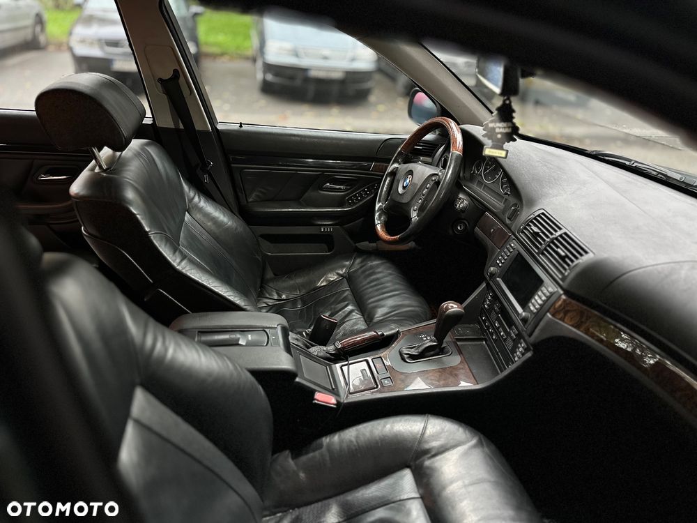 BMW Seria 5 - 8