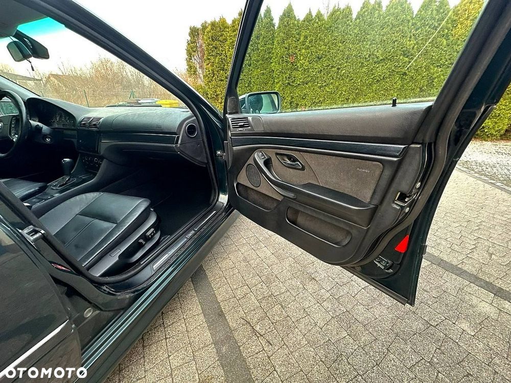BMW Seria 5 - 11