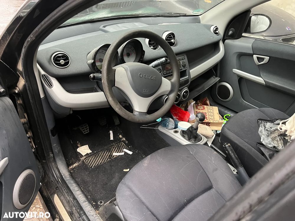 Dezmembrez Smart ForFour negru benzina 1,1 1,3 1,5 2006 - 7
