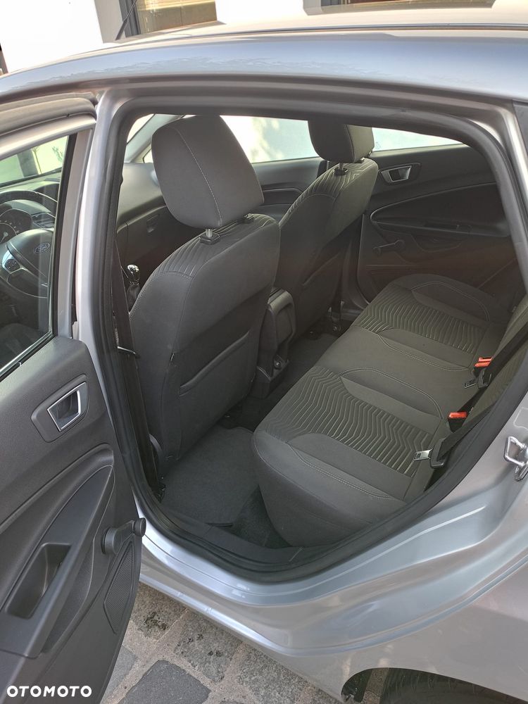 Ford Fiesta 1.5 TDCi SYNC Edition - 11