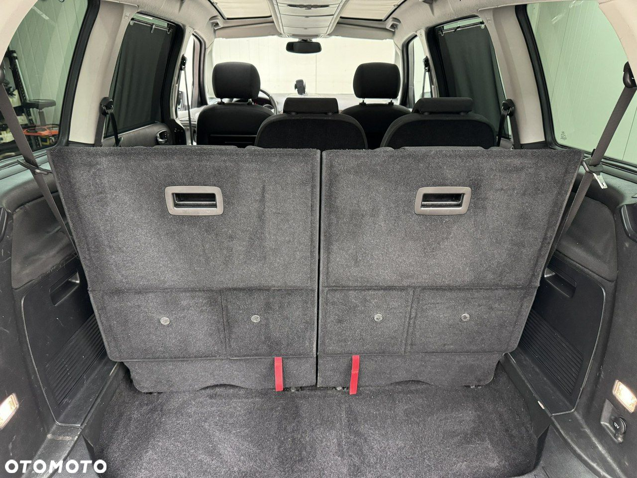 Ford Galaxy - 32