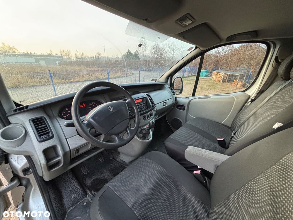 Renault Trafic - 8