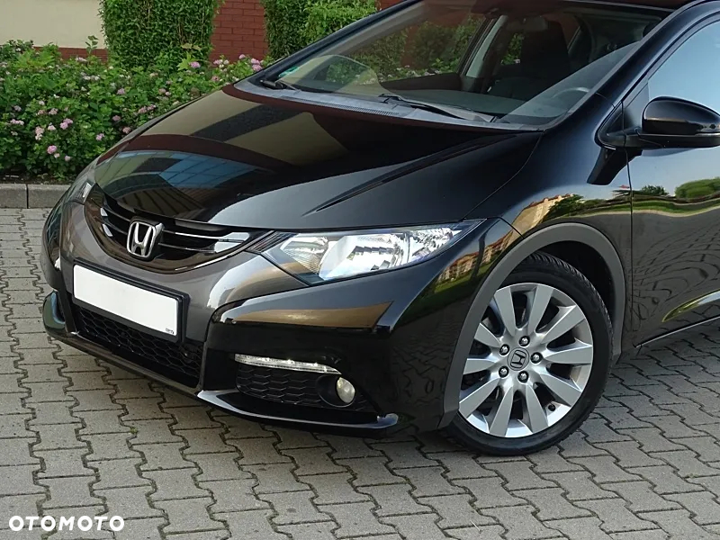Honda Civic 1.4 i-VTEC Comfort Black Edition - 13