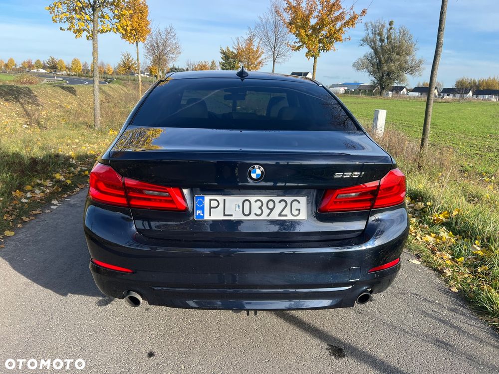 BMW Seria 5 530i Luxury Line - 6