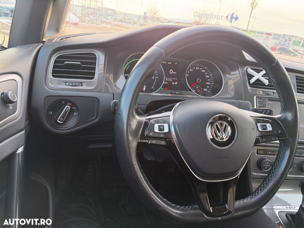Volkswagen Golf e-Golf - 11