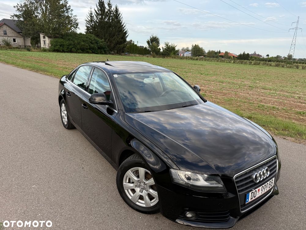 Audi A4 Limousine - 10