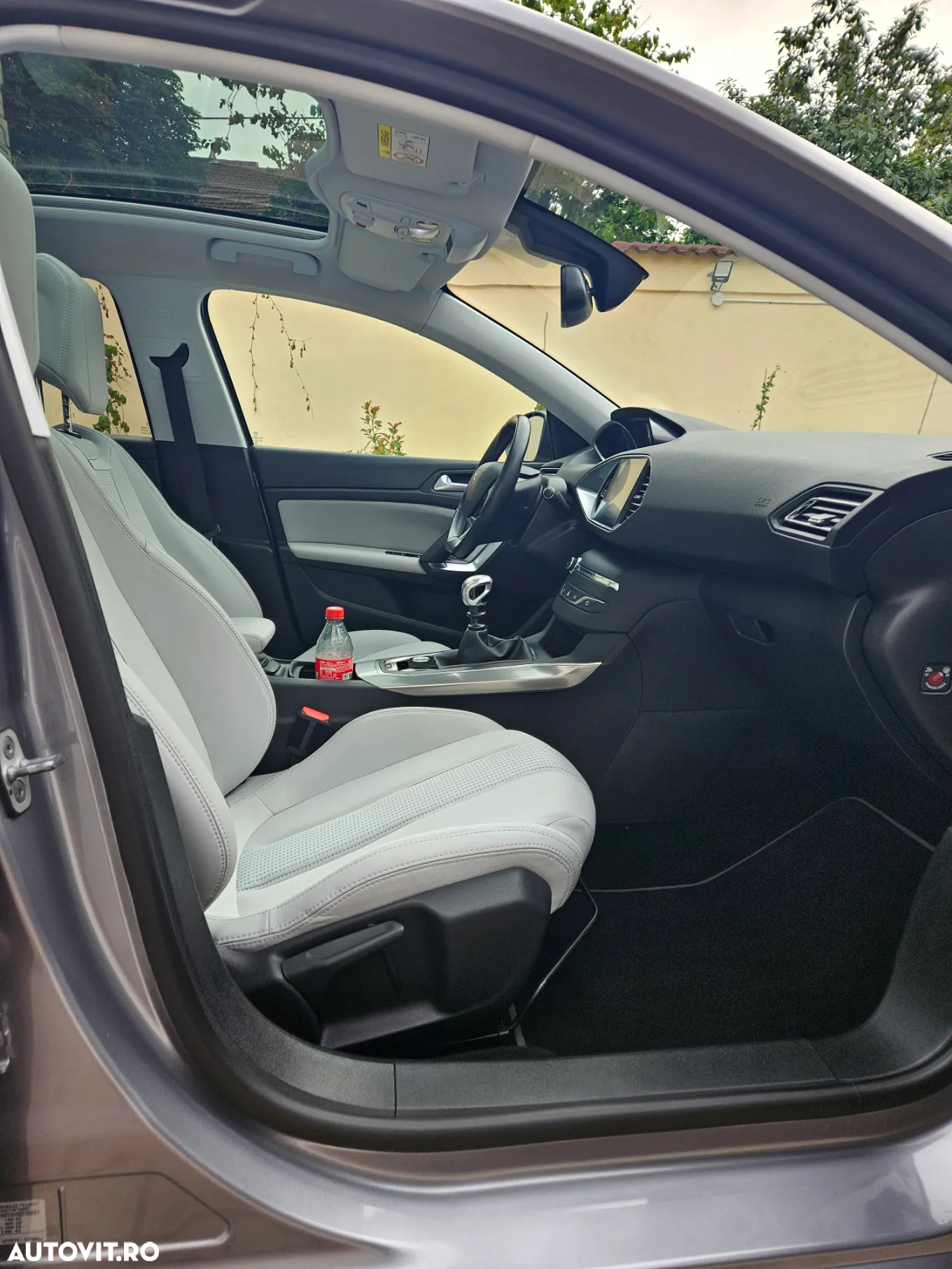 Peugeot 308 1.2 L PureTech Turbo S&S Allure Pack - 11