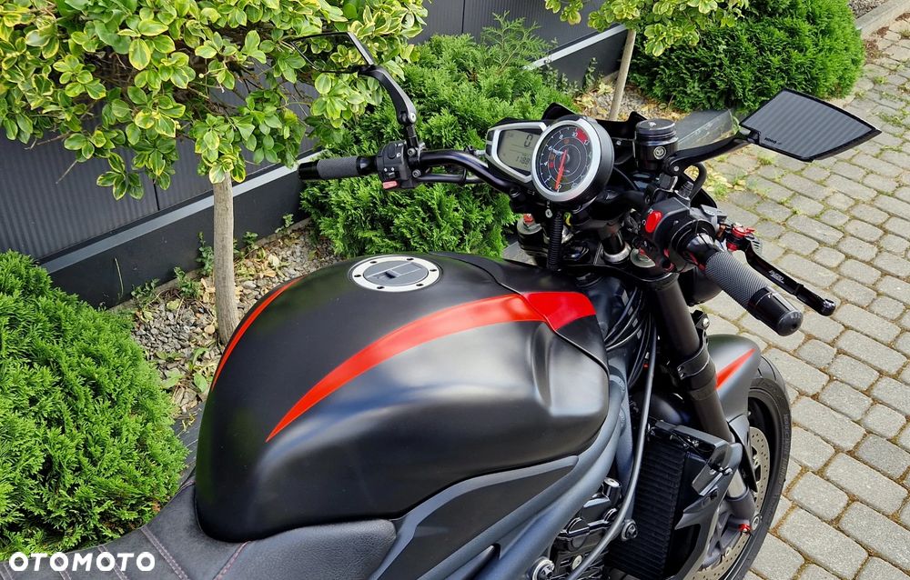 Triumph Speed Triple - 26