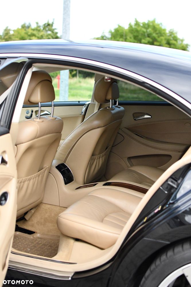 Mercedes-Benz CLS 500 - 19