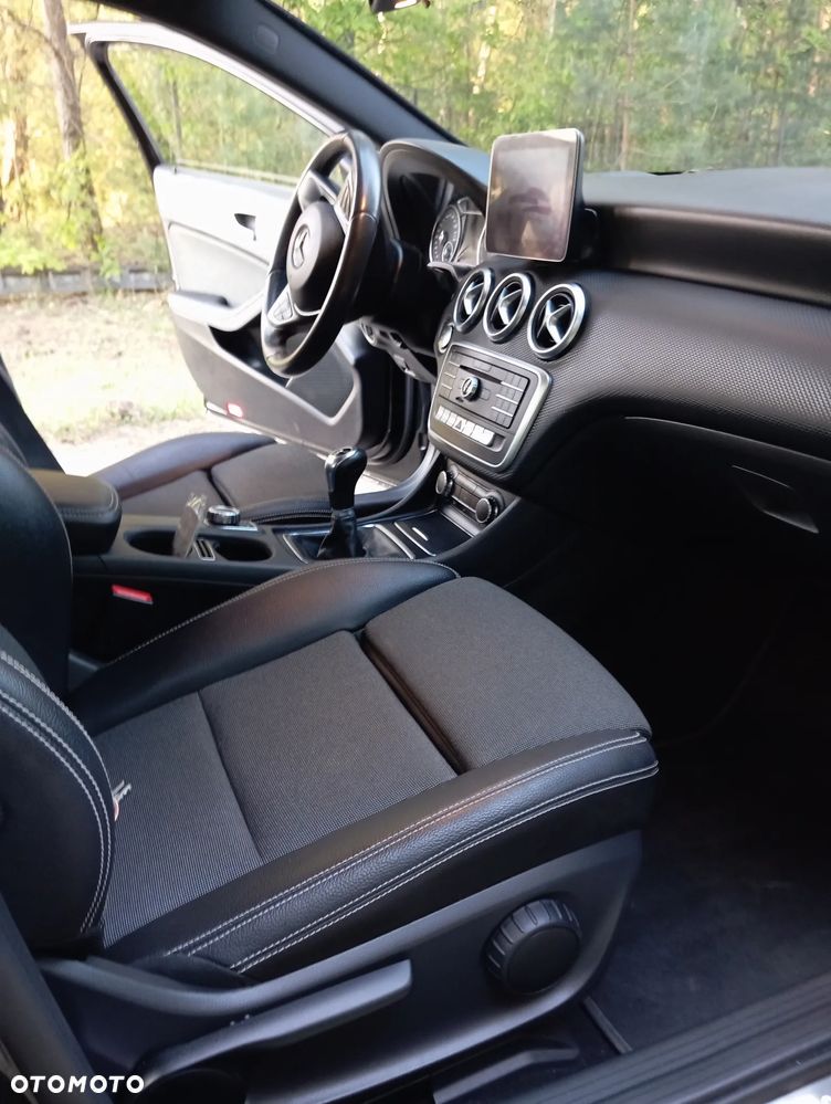 Mercedes-Benz Klasa A 180 CDI (BlueEFFICIENCY) - 12
