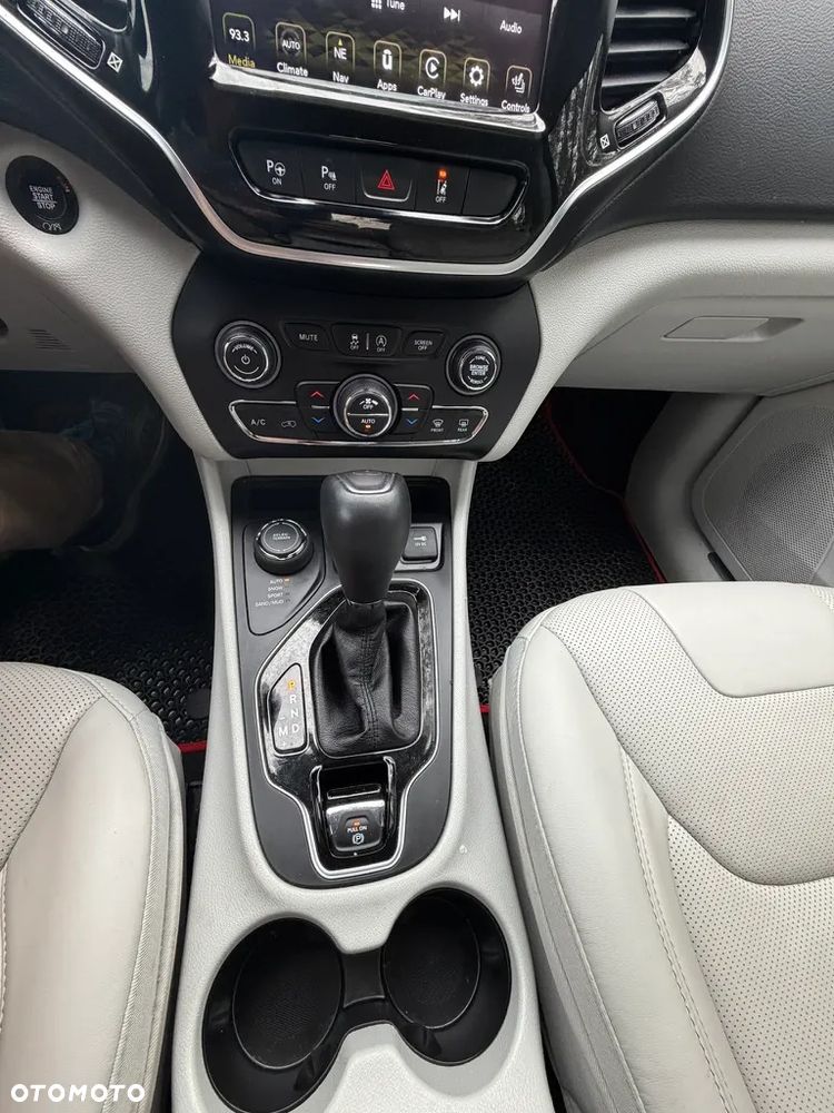 Jeep Cherokee 3.2 V6 Pentastar Active Drive I Automatik Limited - 24