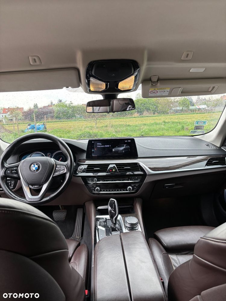 BMW Seria 5 530i GPF xDrive Luxury Line - 13