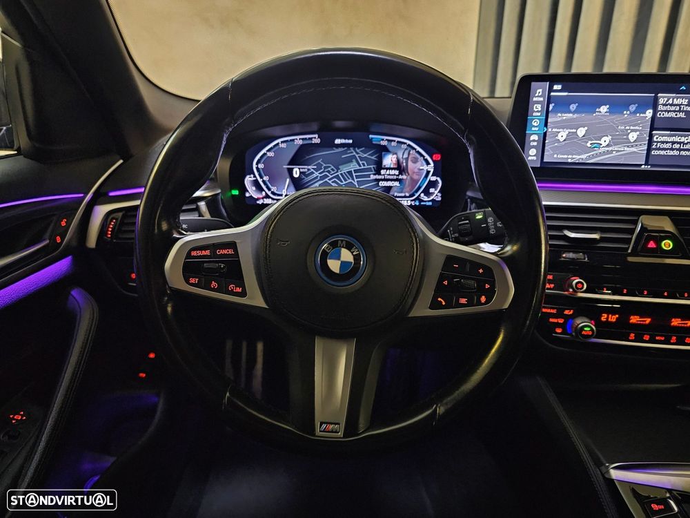 BMW 530 e Pack Desportivo M - 14