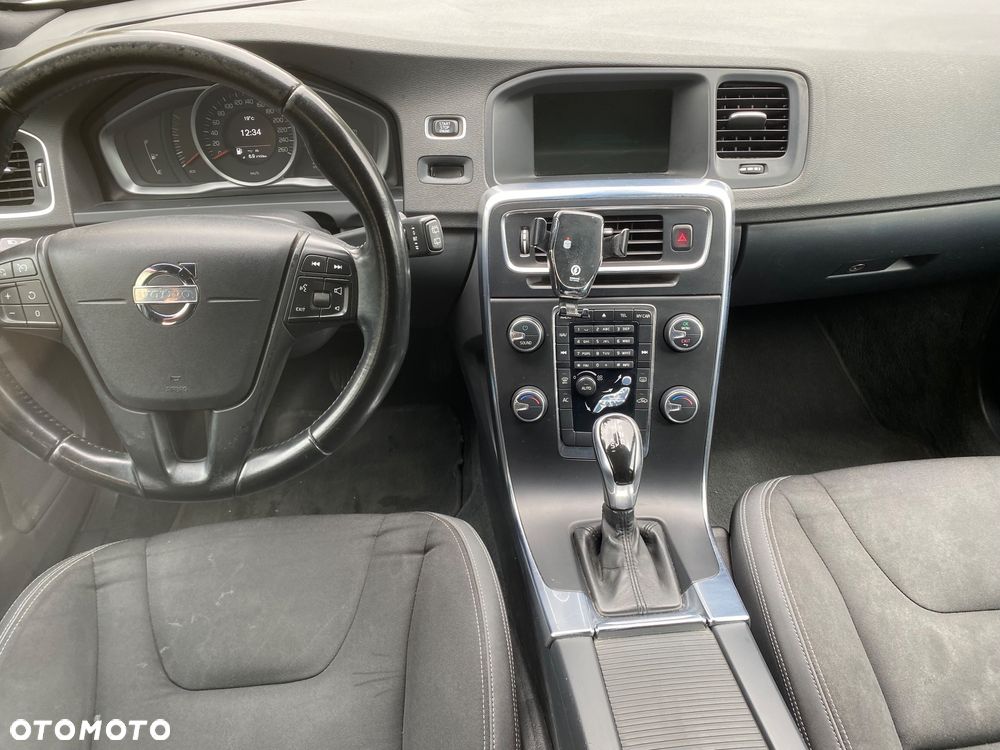 Volvo V60 D4 AWD Kinetic - 13