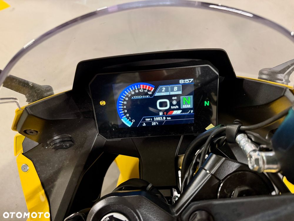 Suzuki GSX-R - 15
