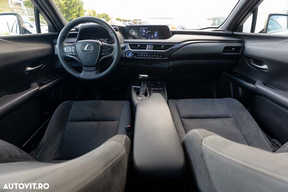 LEXUS UX 2021 — imagine 9