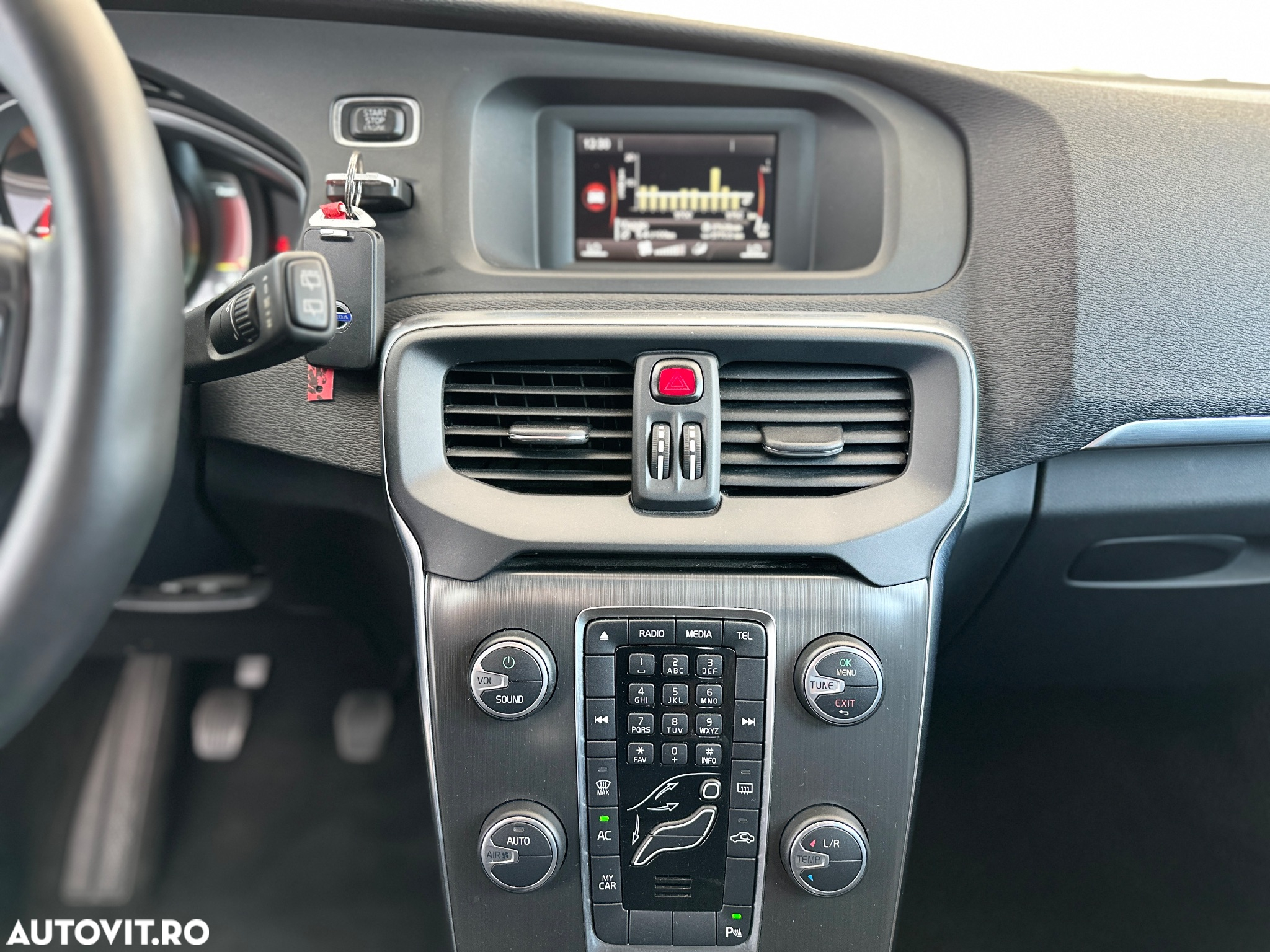 Volvo V40 D2 R-Design - 7