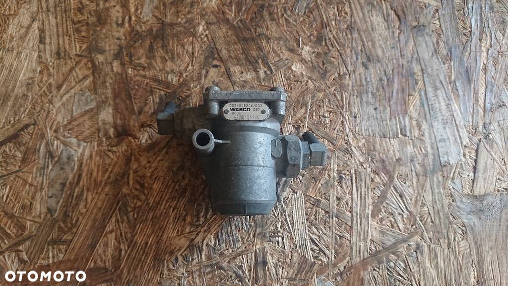 # MERCEDES ACTROS MP2 MP3 ZAWÓR ELEKTROZAWÓR CIŚNIENIA 0034318906 4750155120 - 1