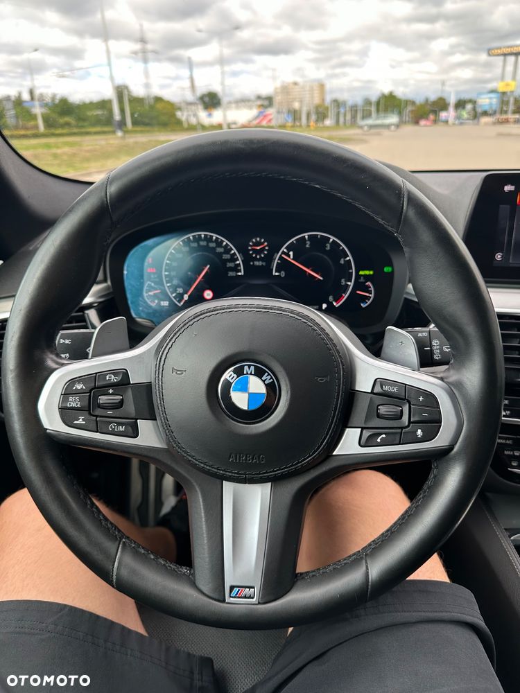 BMW Seria 5 520d M Sport Edition - 15