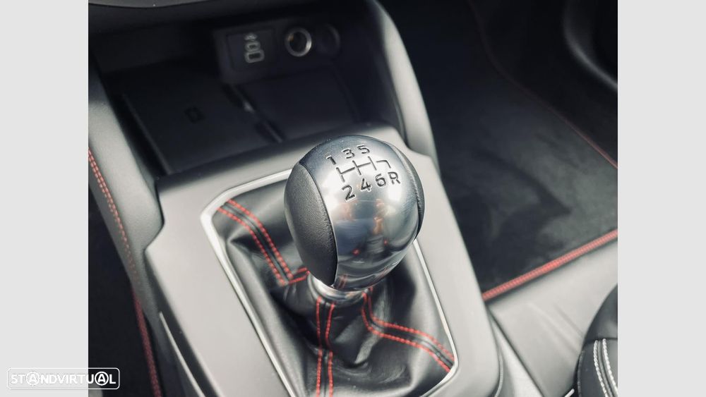 Ford Focus 1.0 EcoBoost MHEV ST-Line X - 17