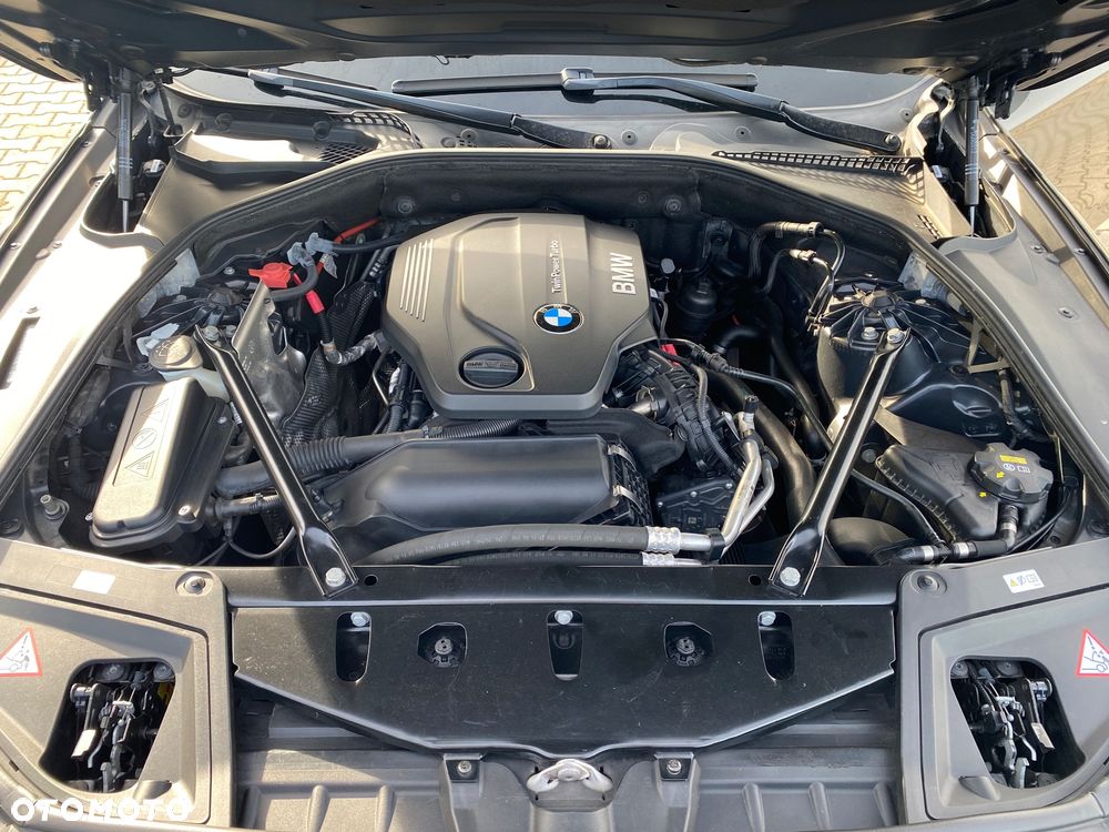 BMW Seria 5 520d Luxury Line sport - 29
