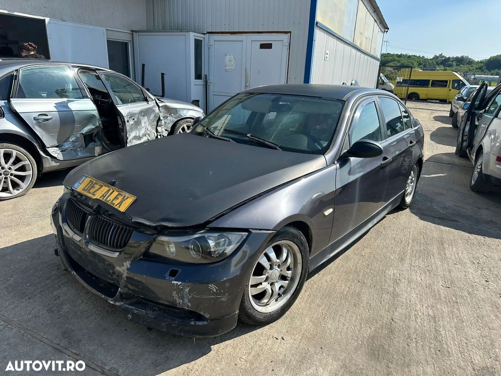 Dezmembrari BMW 320i N46 / E90 - 1