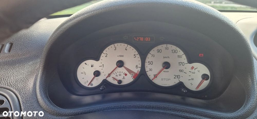 Peugeot 206 CC 2.0 - 17