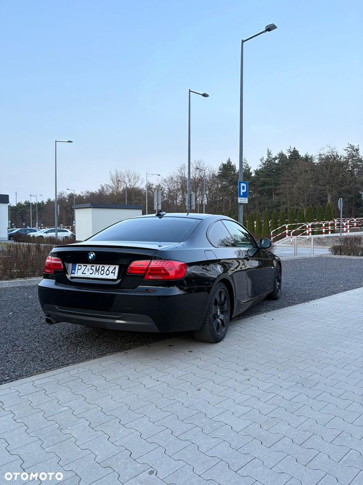 BMW Seria 3 320d M Sport Edition - 6