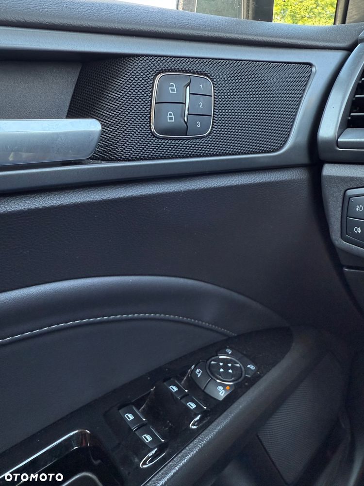 Ford Mondeo - 14