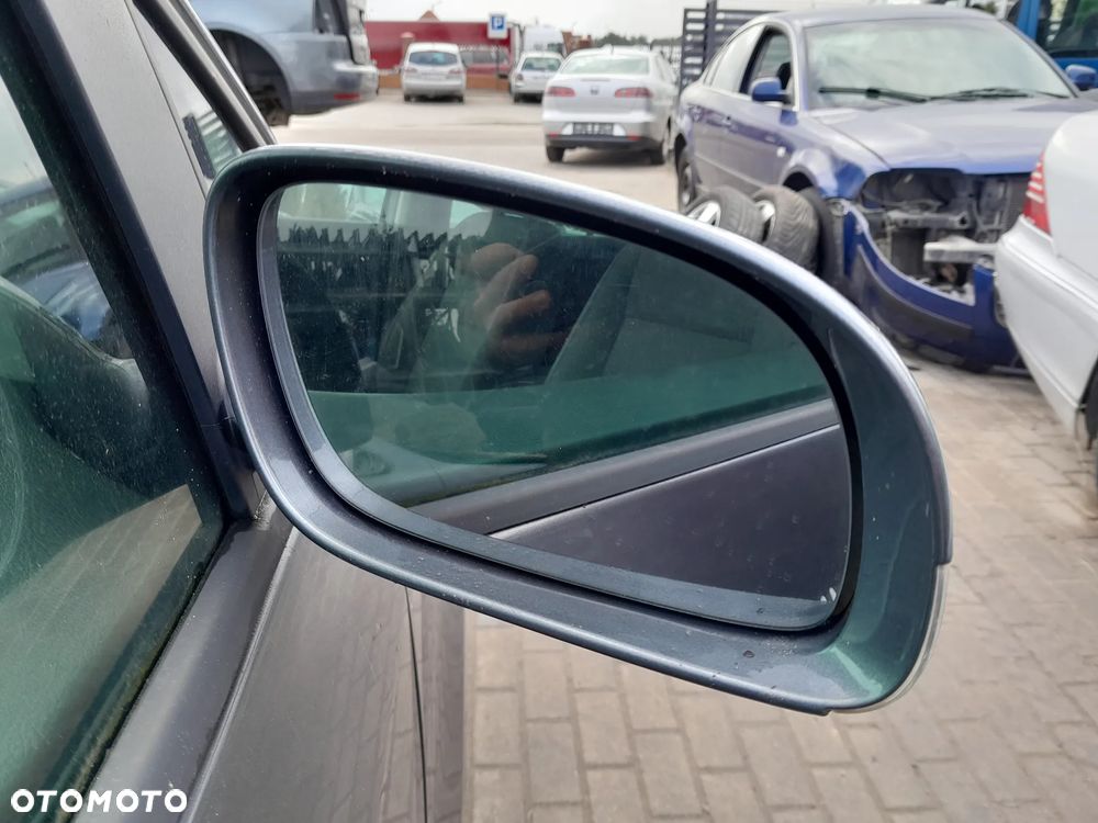 VW TOURAN LUSTERKO PRAWE PRZEDNIE PRAWY PRZÓD KOLOR: LD7X - 5