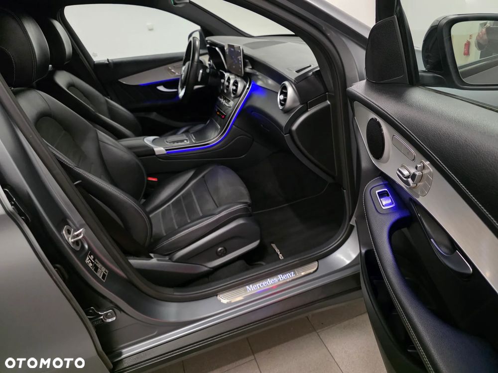 Mercedes-Benz GLC 300 de 4Matic 9G-TRONIC AMG Line Plus - 31