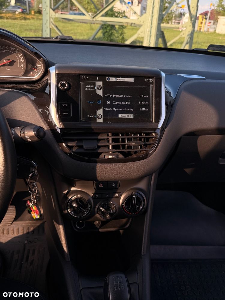 Peugeot 208 1.2 PureTech Active - 15