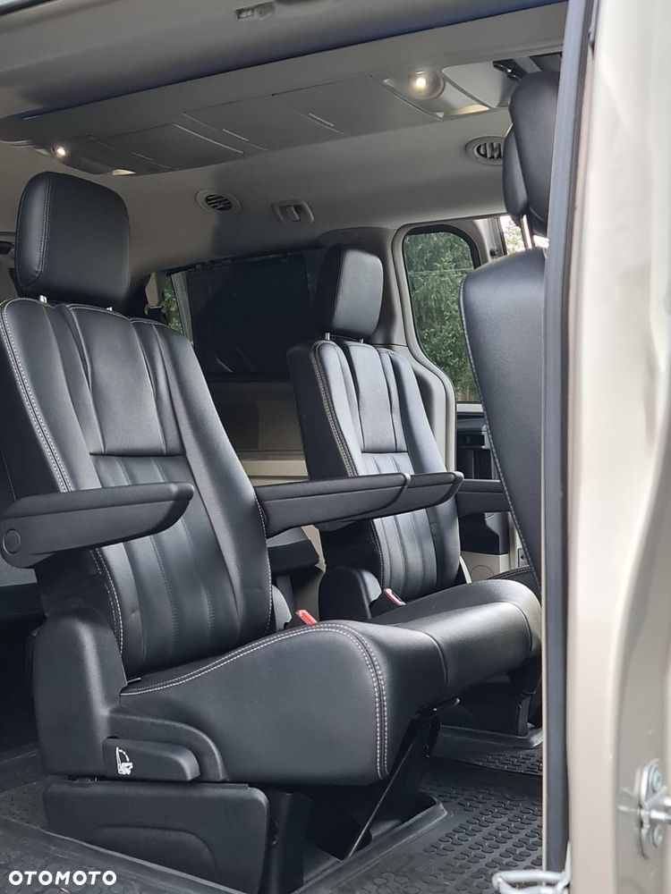 Chrysler Town & Country 3.6 Touring - 19