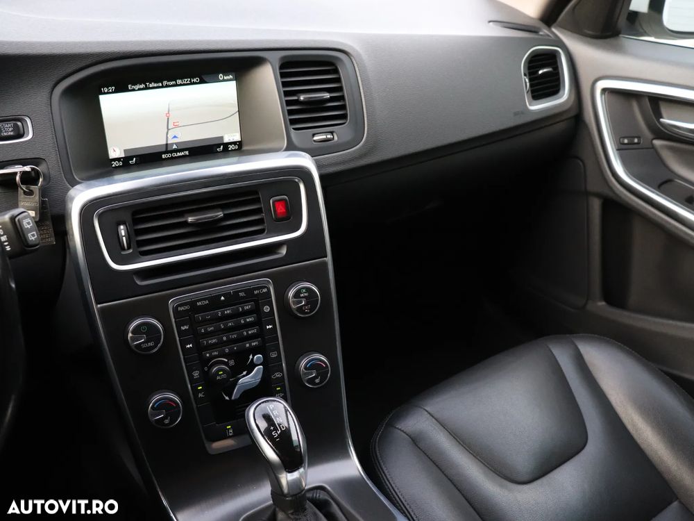 Volvo V60 D4 Geartronic Momentum - 13