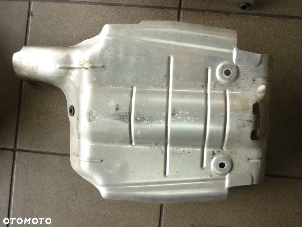 Osłona aluminiowa wydechu Suzuki GSR 600 - 2