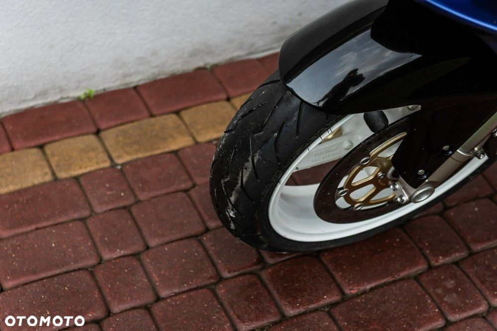 Suzuki GSX-R - 7