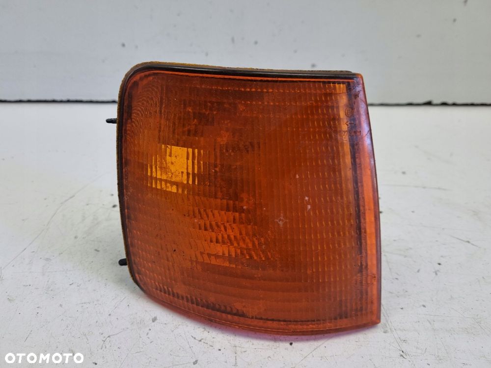 Vw Passat B3 PRAWY PRZEDNI KIERUNKOWSKAZ przód PASAŻERA Hella - 13