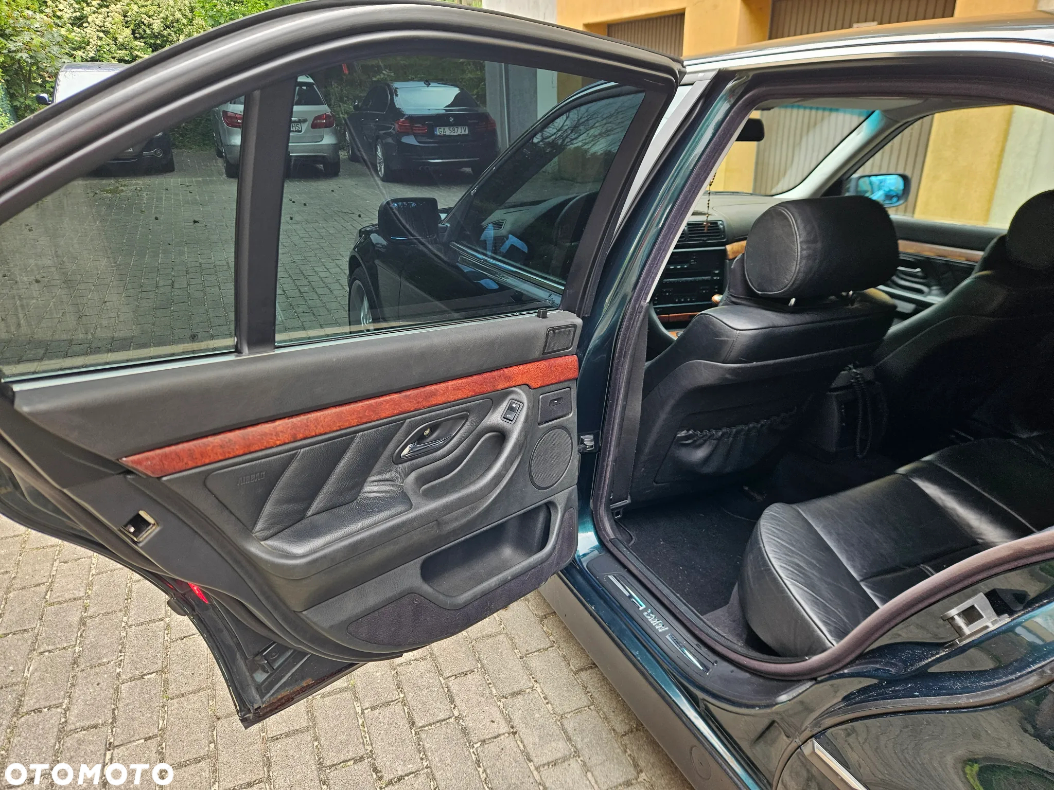 BMW Seria 7 728i - 25