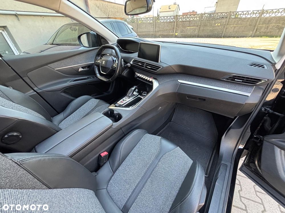Peugeot 5008 - 22