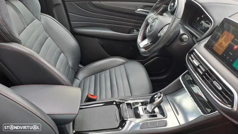 MG EHS 1.5 T-GDI Plug-in Hybrid Luxury - 22